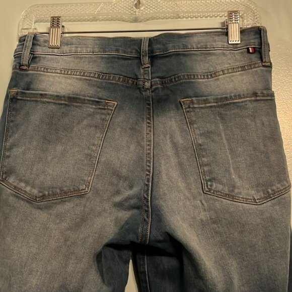 Tommy Hilfiger Distressed Jeans - Picture 7 of 7